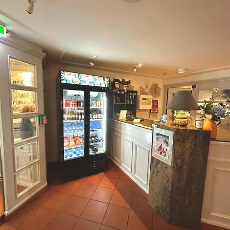 Roesli Guest house 2*